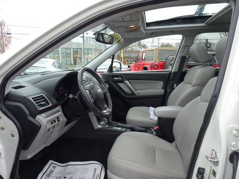 Used 2016 Subaru Forester 2.5i Touring w/ Popular Package #2 image 9
