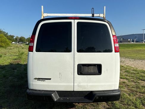 Used 2023 Chevrolet Express 2500 w/ Driver Convenience Package RWD image 10