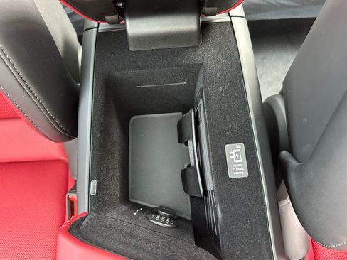 Used 2026 Porsche Taycan image 28