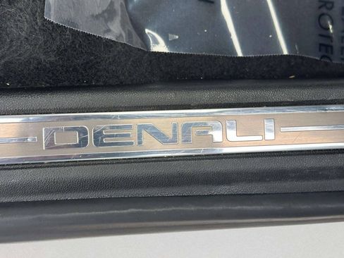 Used 2019 GMC Acadia Denali AWD/4WD image 27