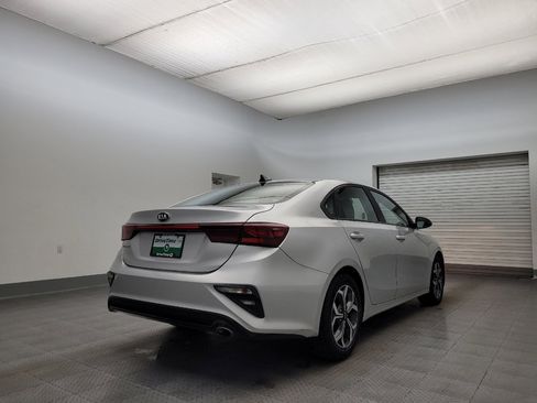Used 2020 Kia Forte LXS image 9