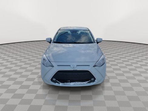 Used 2019 Toyota Yaris LE image 3
