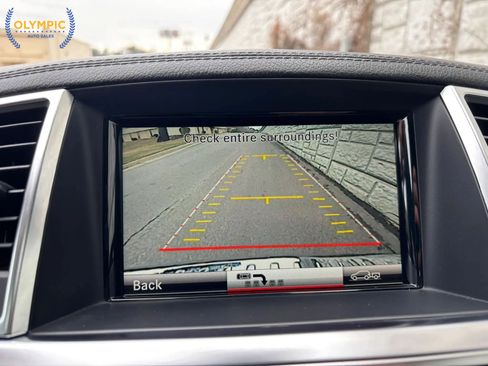 Used 2016 Mercedes-Benz GL 450 4MATIC image 27