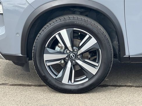 Used 2022 Nissan Rogue Platinum w/ Head-Up Display Package image 27