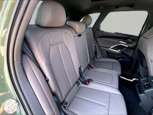 Used 2025 Audi Q5 Premium Plus w/ Premium Plus AWD/4WD image 29