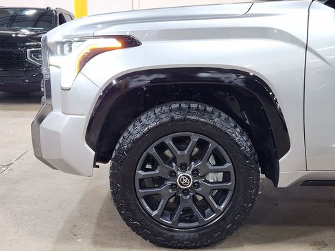 Used 2024 Toyota Tundra Platinum AWD/4WD image 5