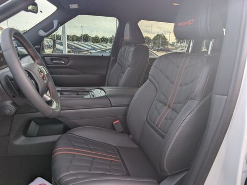 New 2026 Nissan Armada PRO-4X w/ Captain's Chari Seat Package AWD/4WD image 19