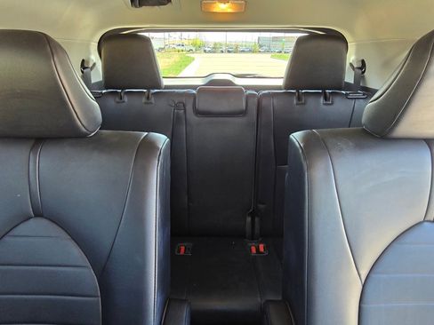 Used 2021 Toyota Highlander XLE image 30