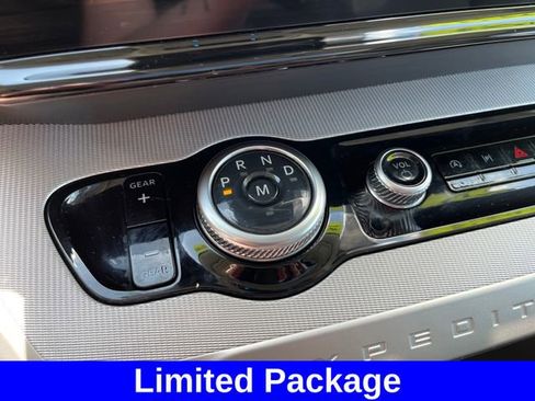 Used 2025 Ford Expedition Max Active AWD/4WD image 24