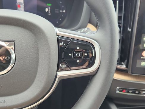 New 2026 Volvo XC60 T8 Plus w/ Climate Package AWD/4WD image 18