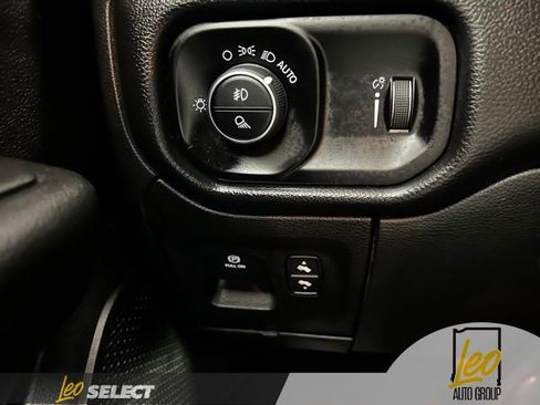 Used 2022 RAM 1500 Big Horn AWD/4WD image 17