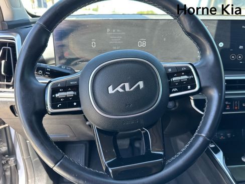 Certified 2024 Kia Sorento S w/ Panoramic Sunroof Package AWD/4WD image 12
