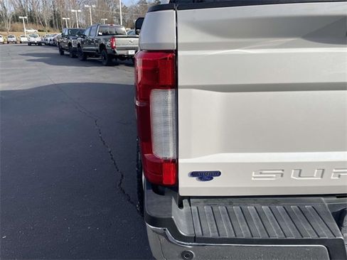 Used 2019 Ford F350 Lariat w/ Lariat Ultimate Package image 33