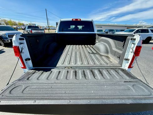 Used 2024 RAM 2500 Big Horn w/ Heated Seats & Wheel Group AWD/4WD image 13