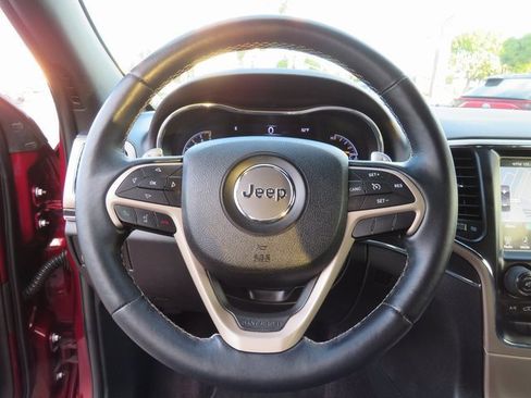 Used 2017 Jeep Grand Cherokee Limited image 31
