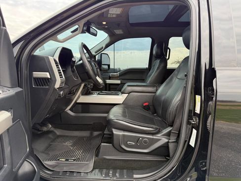 Used 2017 Ford F250 Lariat w/ Lariat Ultimate Package image 10