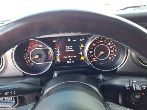 Used 2022 Jeep Gladiator Sport AWD/4WD image 24