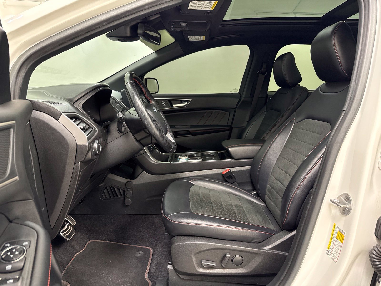 Used 2022 Ford Edge ST-Line AWD/4WD image 14