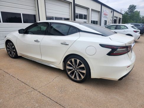 Used 2019 Nissan Maxima Platinum w/ Sport Mat Group FWD image 11