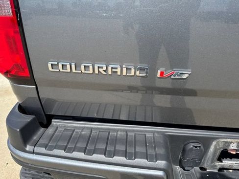 Used 2019 Chevrolet Colorado Z71 AWD/4WD image 10