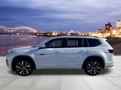 Used 2025 Volkswagen Atlas SEL Premium R-Line image 2