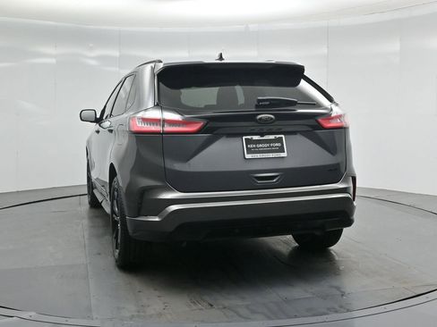 Certified 2022 Ford Edge SE w/ Black Appearance Package image 28