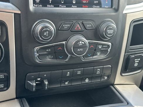 Used 2019 RAM 1500 Classic SLT w/ Black Appearance Group image 21