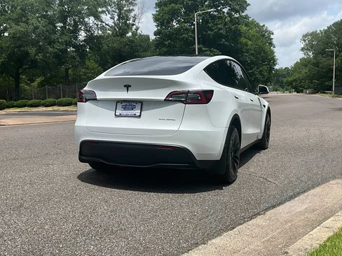 Used 2023 Tesla Model Y Long Range AWD/4WD image 6