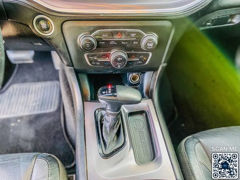 Used 2019 Dodge Charger SXT w/ Plus Group image 26