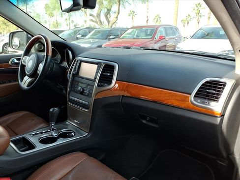 Used 2012 Jeep Grand Cherokee Overland w/ Mopar Chrome Edition Group image 12