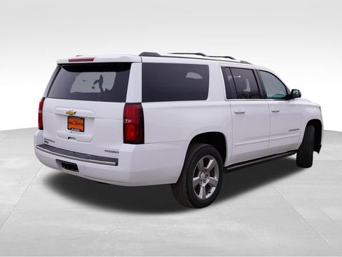 Used 2020 Chevrolet Suburban Premier w/ Max Trailering Package AWD/4WD image 5