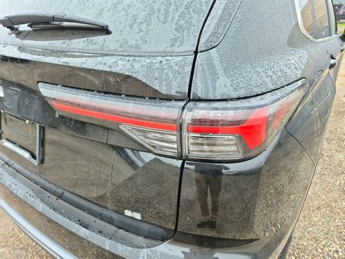 New 2026 Mitsubishi Outlander SE FWD image 11