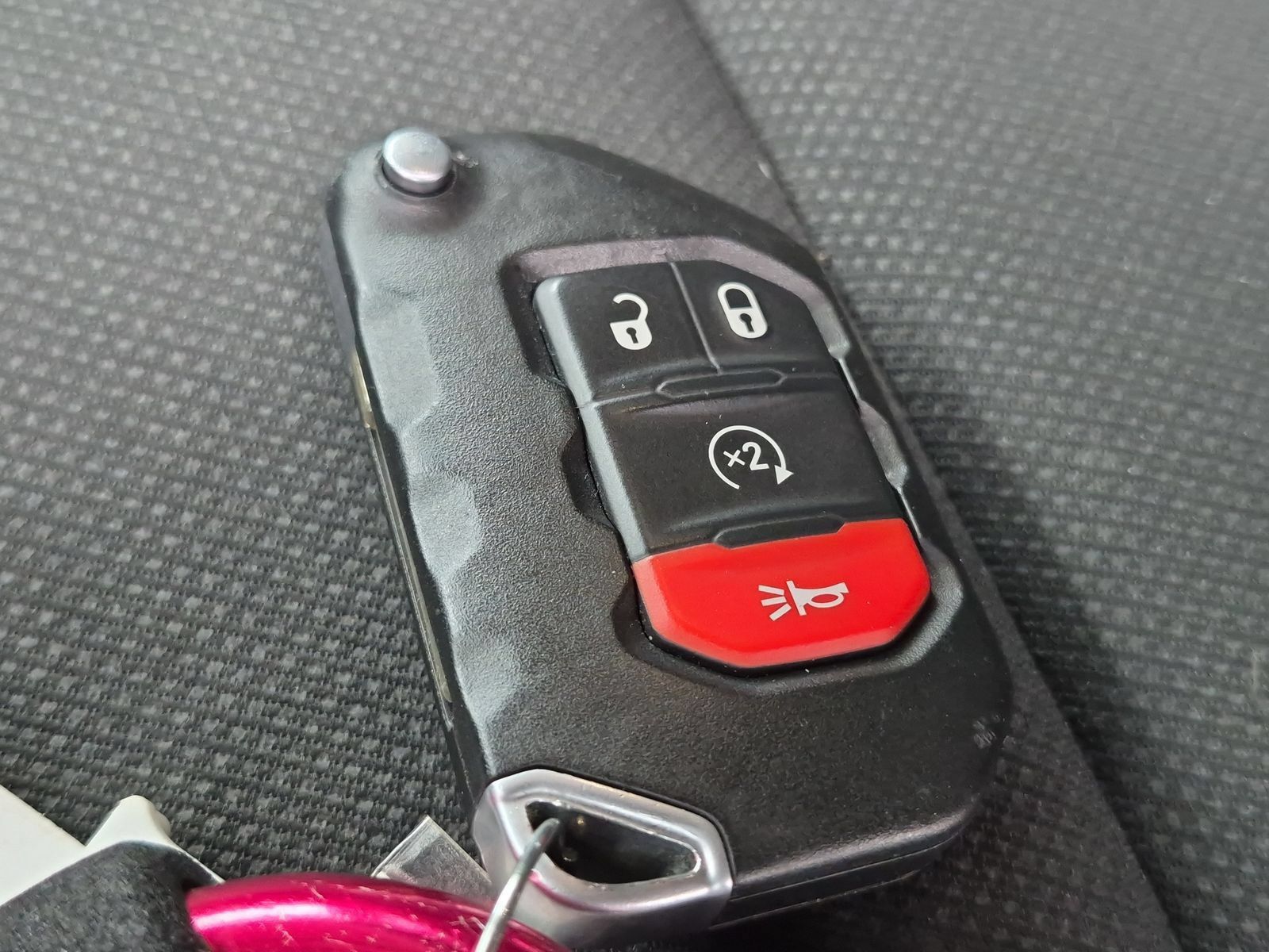Used 2021 Jeep Wrangler Unlimited Sahara AWD/4WD image 32