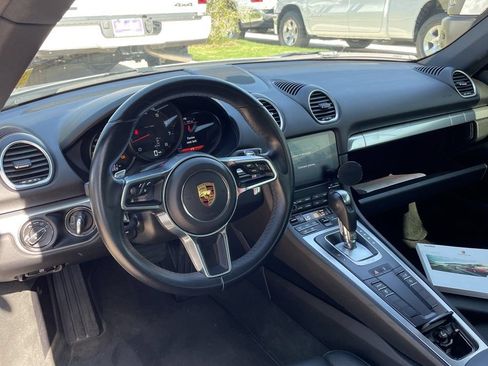 Used 2018 Porsche 718 Cayman RWD image 12
