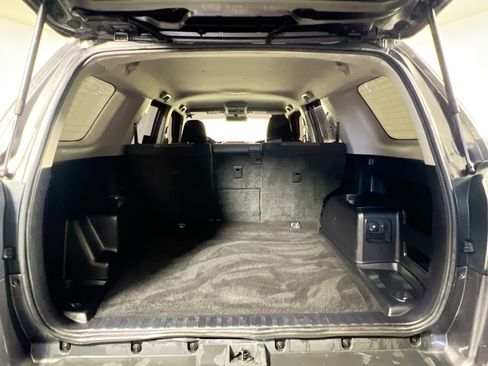 Used 2019 Toyota 4Runner SR5 RWD image 31