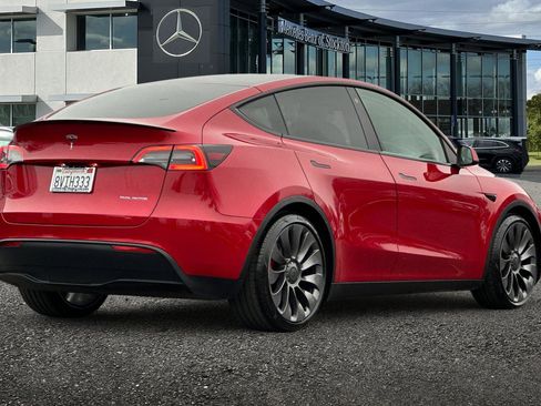 Used 2021 Tesla Model Y Performance image 4