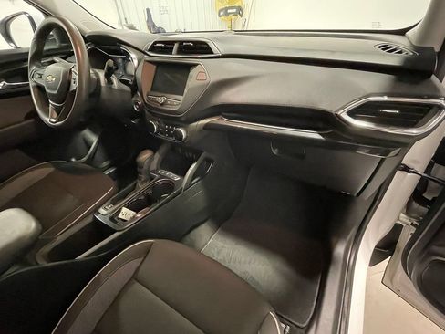 Used 2023 Chevrolet TrailBlazer LT AWD/4WD image 26