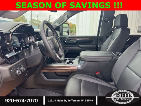 Used 2025 Chevrolet Silverado 2500 LT w/ Safety Package image 22