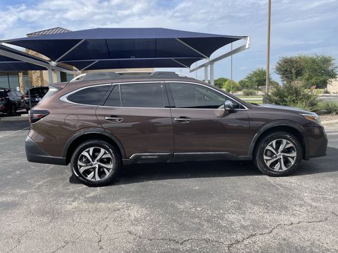 Used 2020 Subaru Outback Touring XT AWD/4WD image 8
