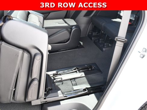 New 2026 GMC Yukon Denali w/ Denali Reserve Package AWD/4WD image 30