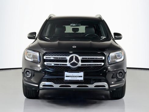 Used 2023 Mercedes-Benz GLB 250 w/ Premium Package image 3