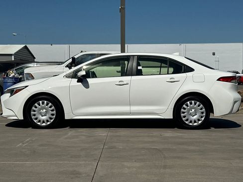 Used 2023 Toyota Corolla LE w/ Carpet Mat Package (TMS) FWD image 6