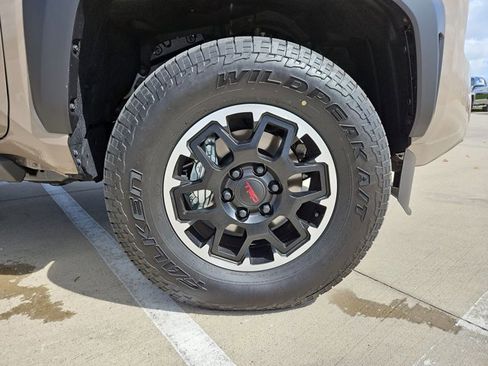 Used 2026 Toyota Tacoma TRD Off-Road w/ TRD Off Road Premium Package image 23