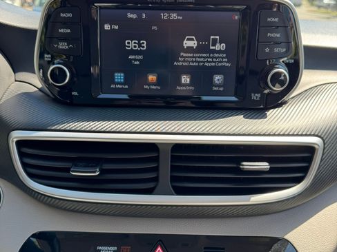 Used 2020 Hyundai Tucson Sport w/ Winter Weather Package image 15