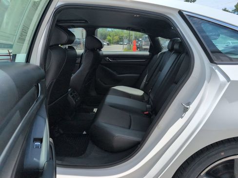 Used 2022 Honda Accord Sport image 11