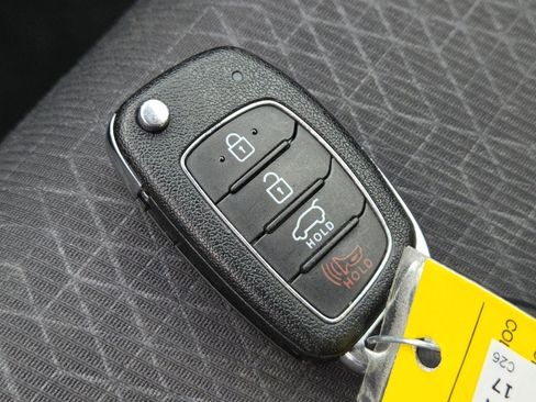 Used 2017 Hyundai Tucson SE AWD/4WD image 32