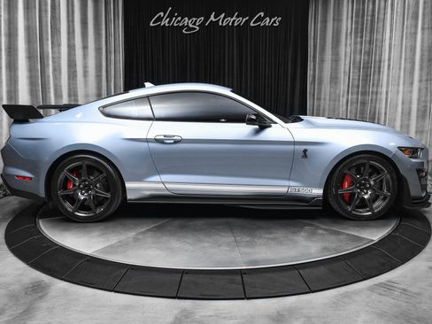 Used 2022 Ford Mustang Shelby GT500 w/ Carbon Fiber Track Pack image 42