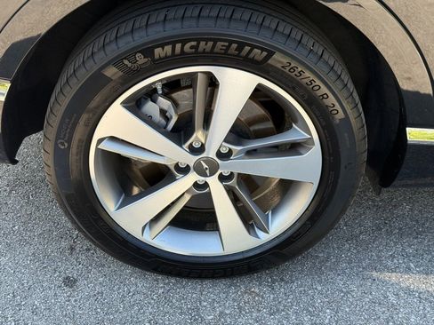 Used 2024 Genesis GV80 3.5T image 8