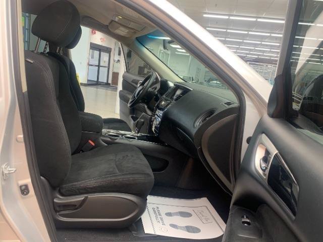 Used 2016 Nissan Pathfinder S FWD image 17