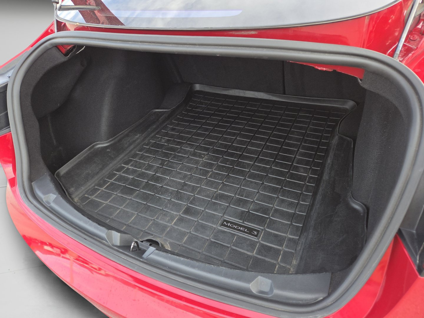 Used 2018 Tesla Model 3 RWD image 24
